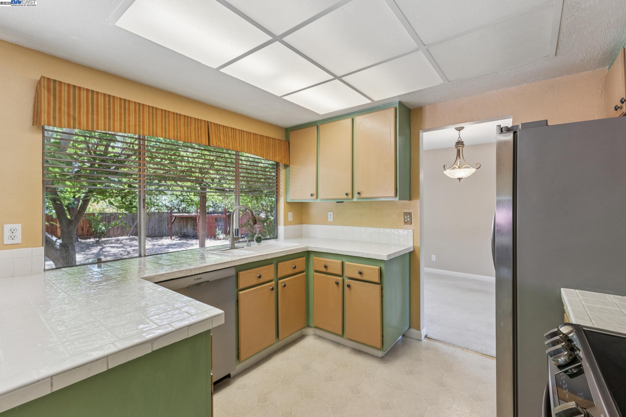 3484 Bordeaux Pl