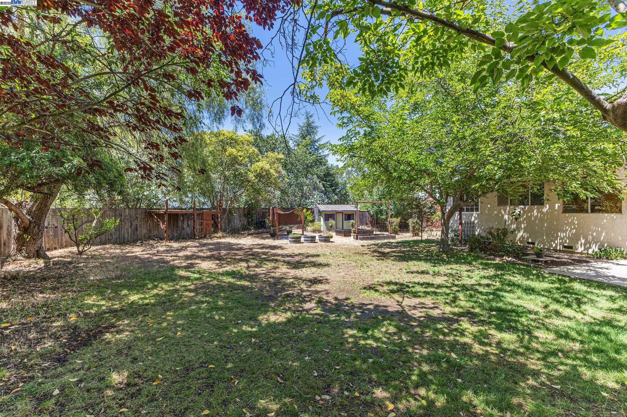 3484 Bordeaux Pl