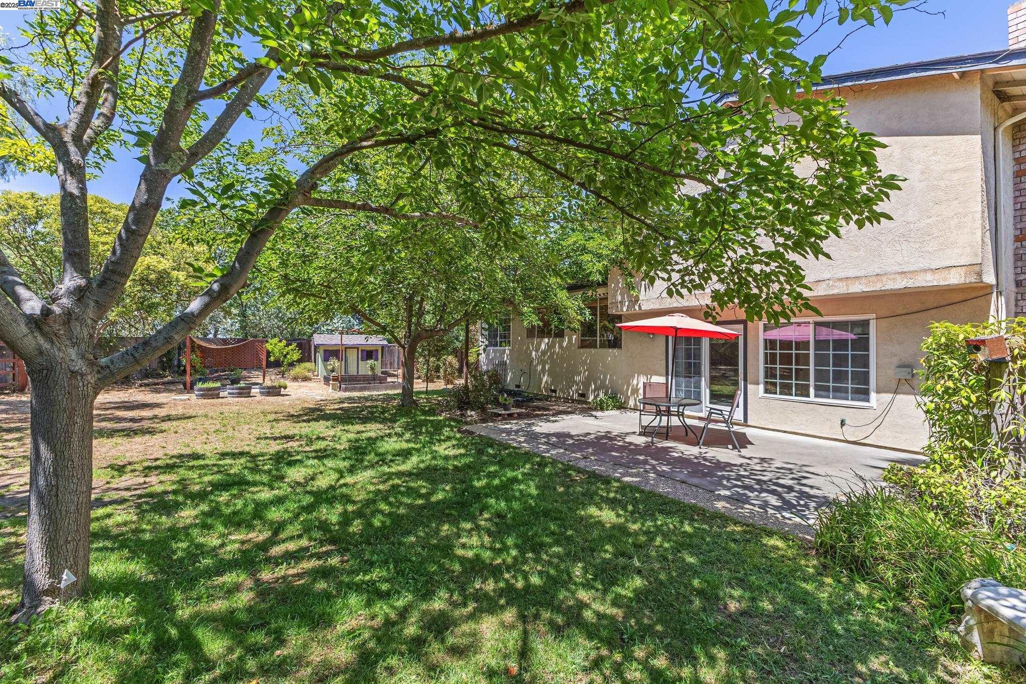 3484 Bordeaux Pl