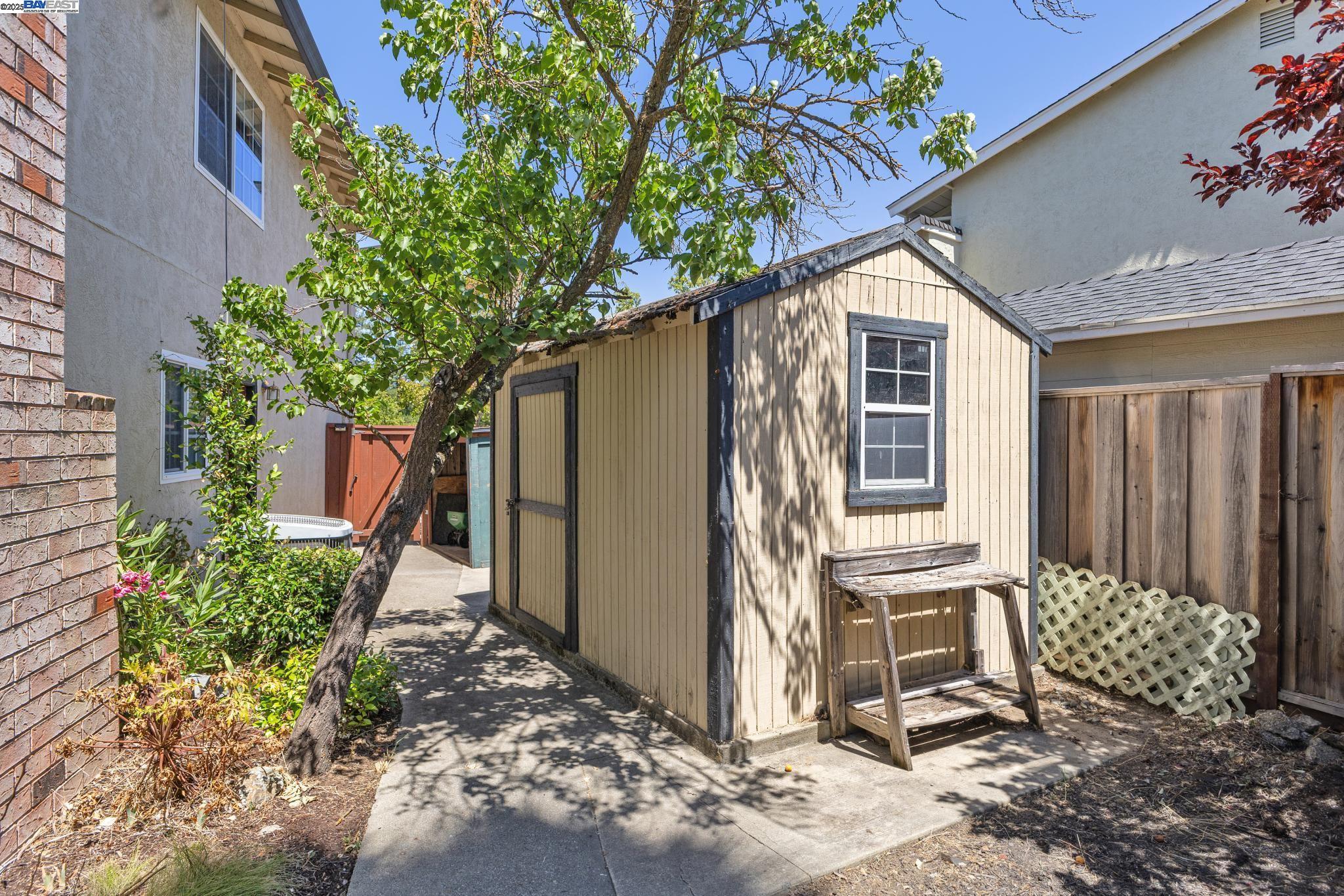3484 Bordeaux Pl
