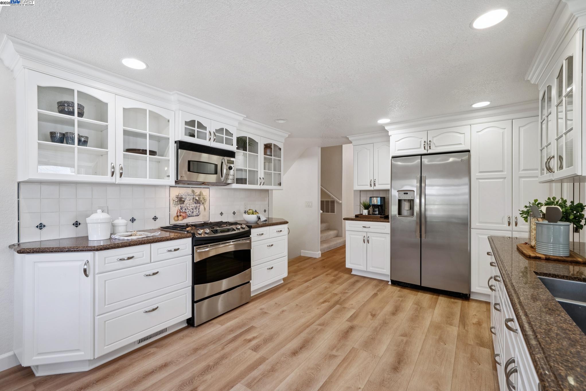 7467 Sundrop Ct