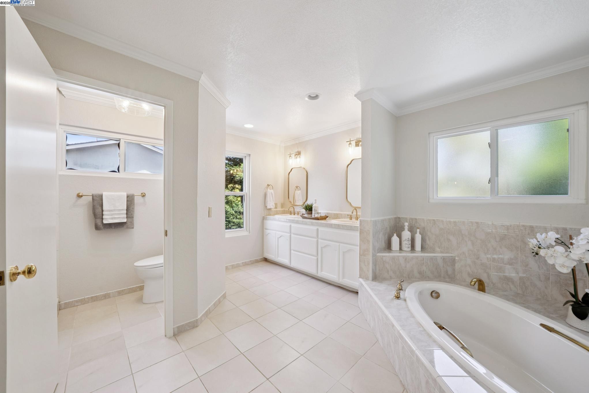 7467 Sundrop Ct
