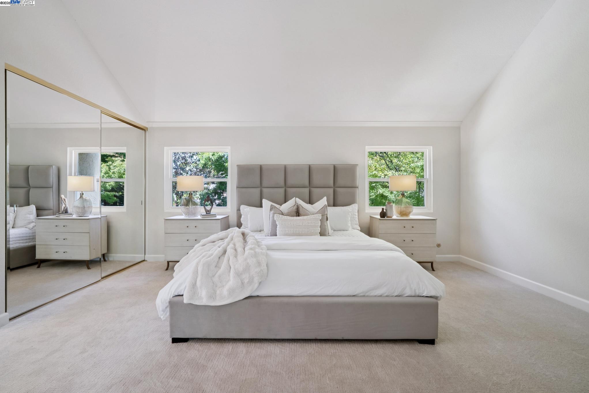 7467 Sundrop Ct