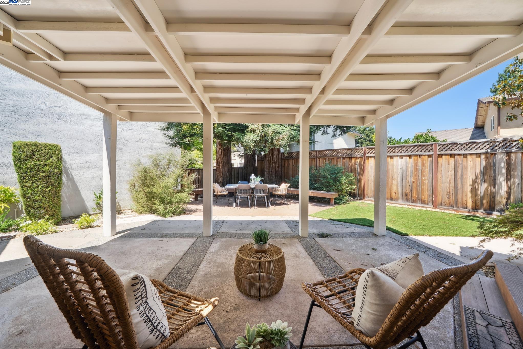 7467 Sundrop Ct