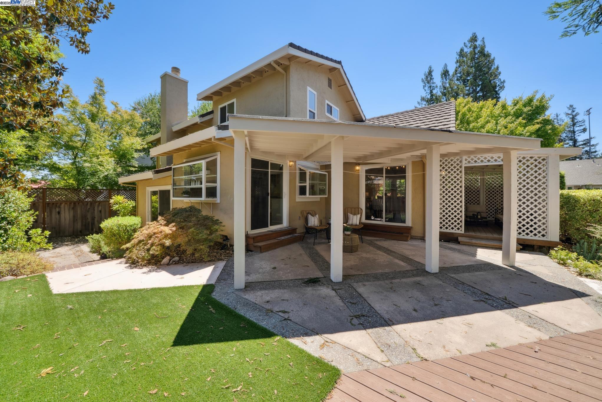 7467 Sundrop Ct
