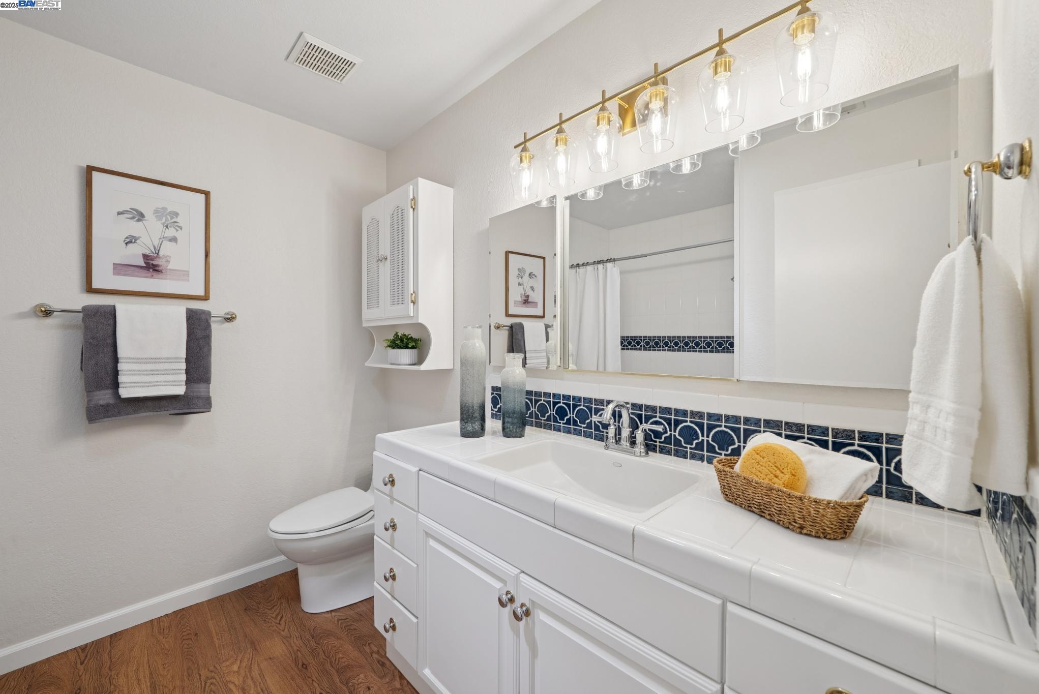 7467 Sundrop Ct