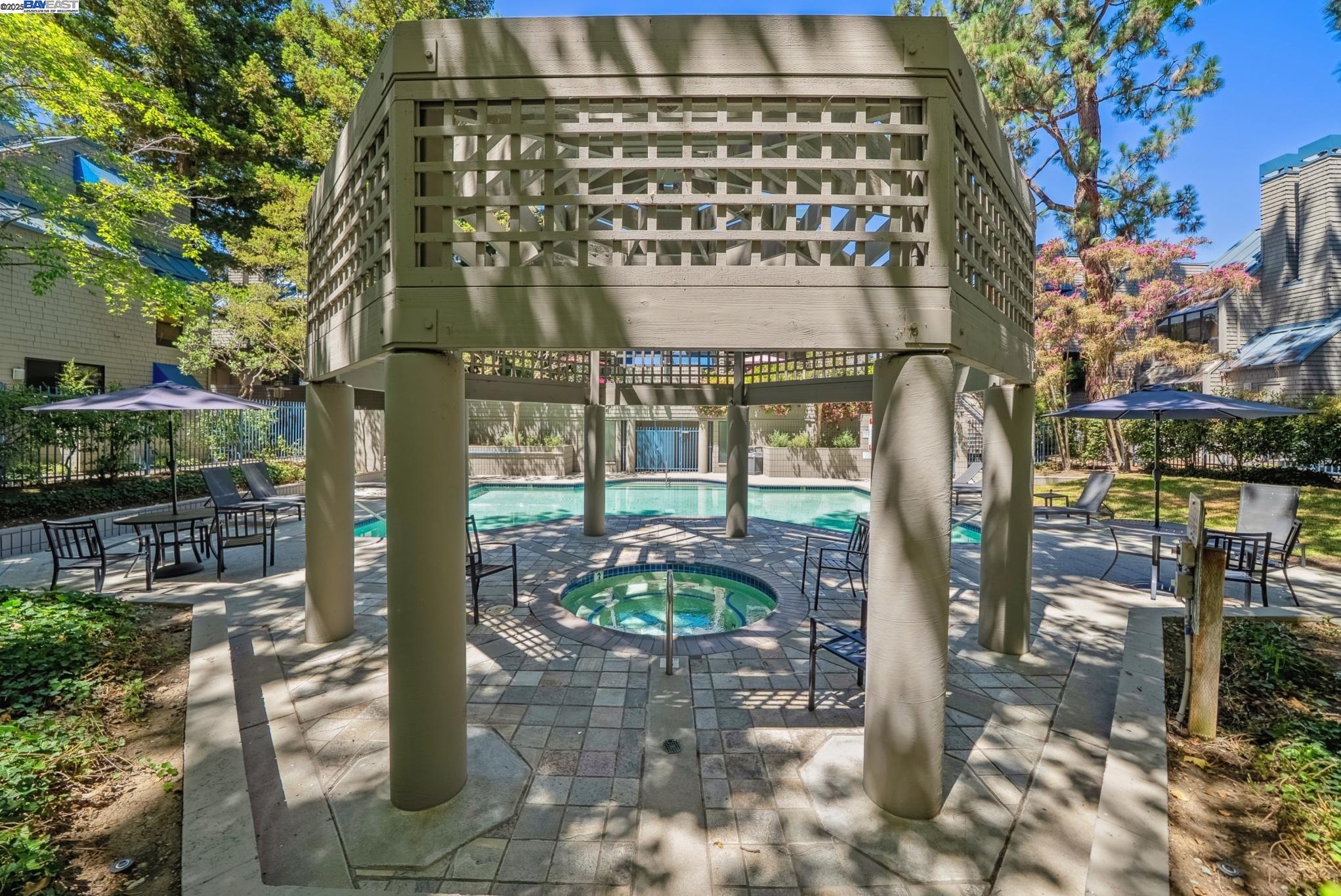 1089 Foxchase Dr