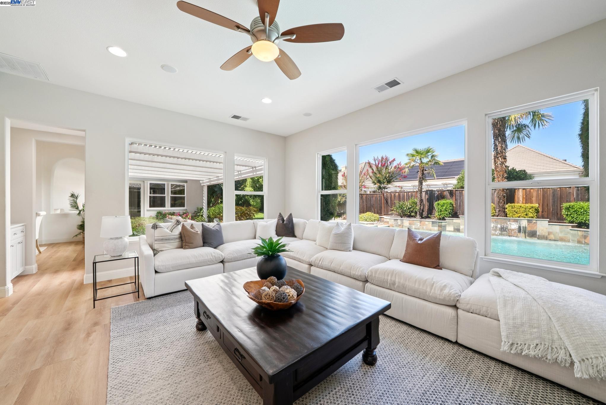 7297 Huntswood Ct