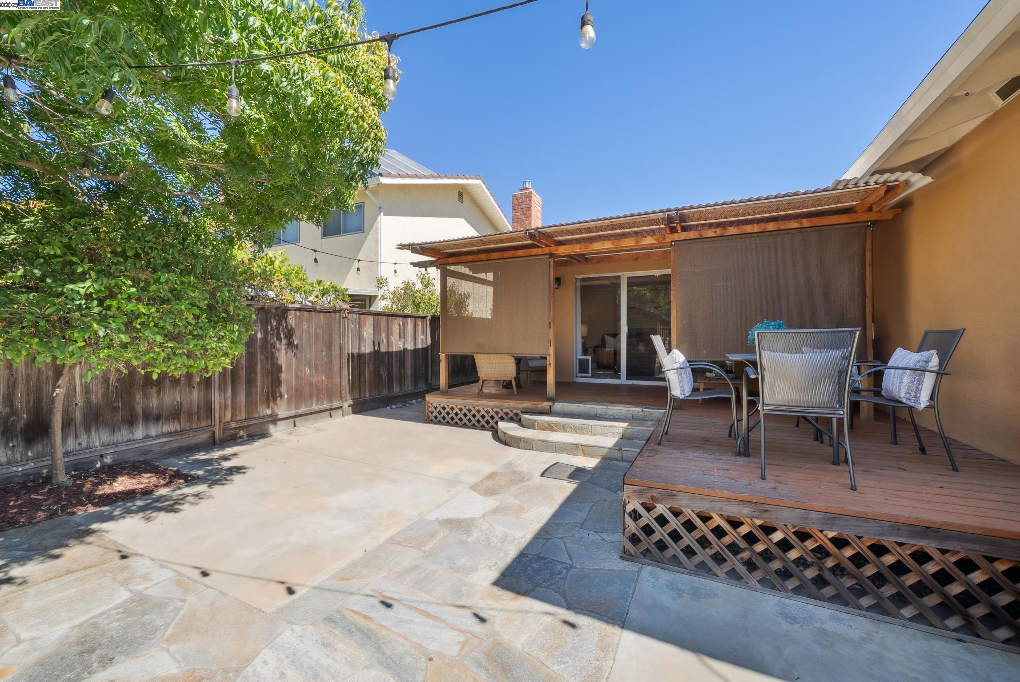 457 Coleen St
