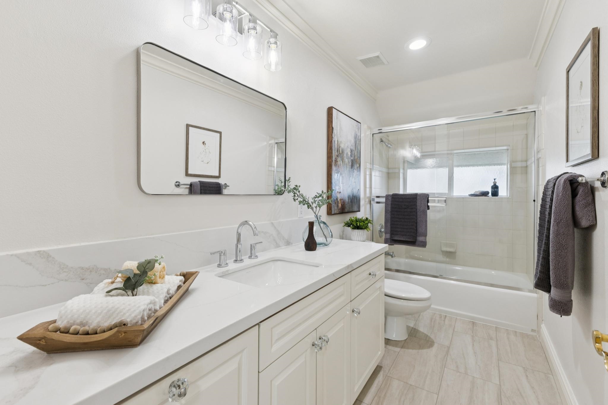 8044 Golden Eagle Way