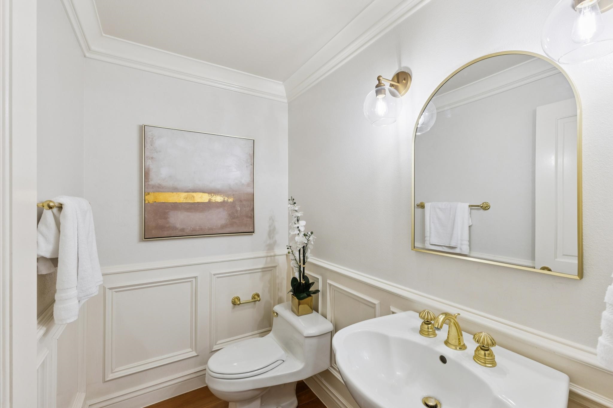 8044 Golden Eagle Way