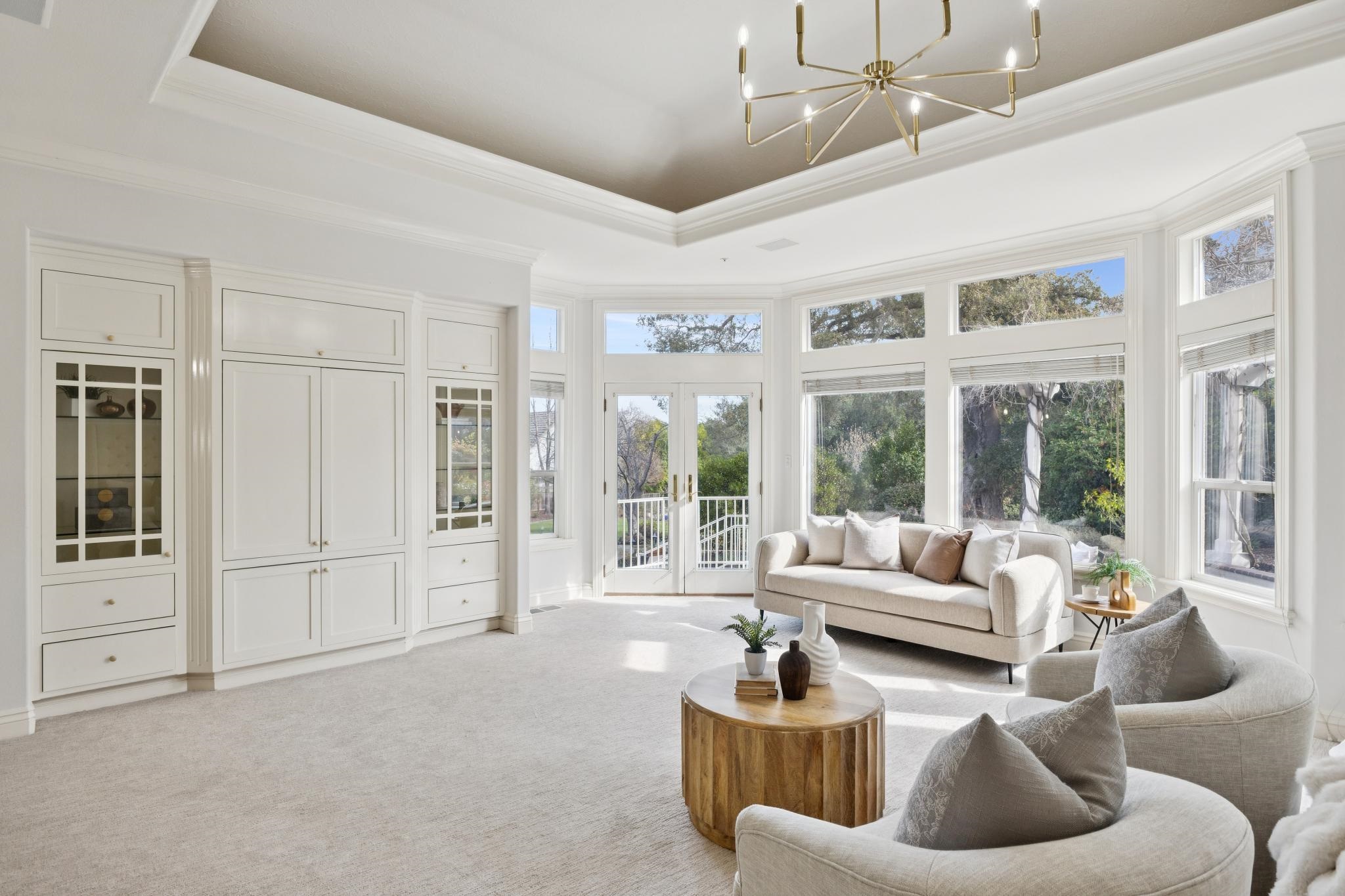 8044 Golden Eagle Way