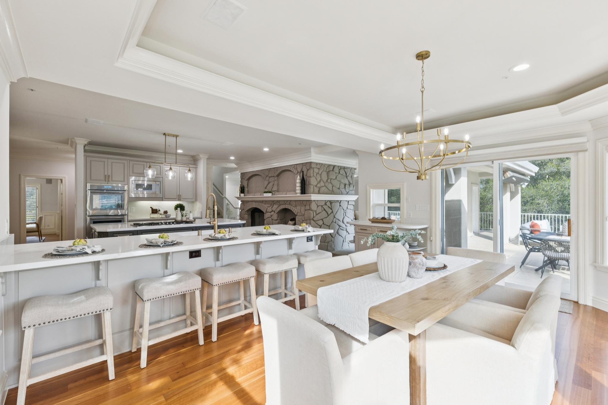 8044 Golden Eagle Way