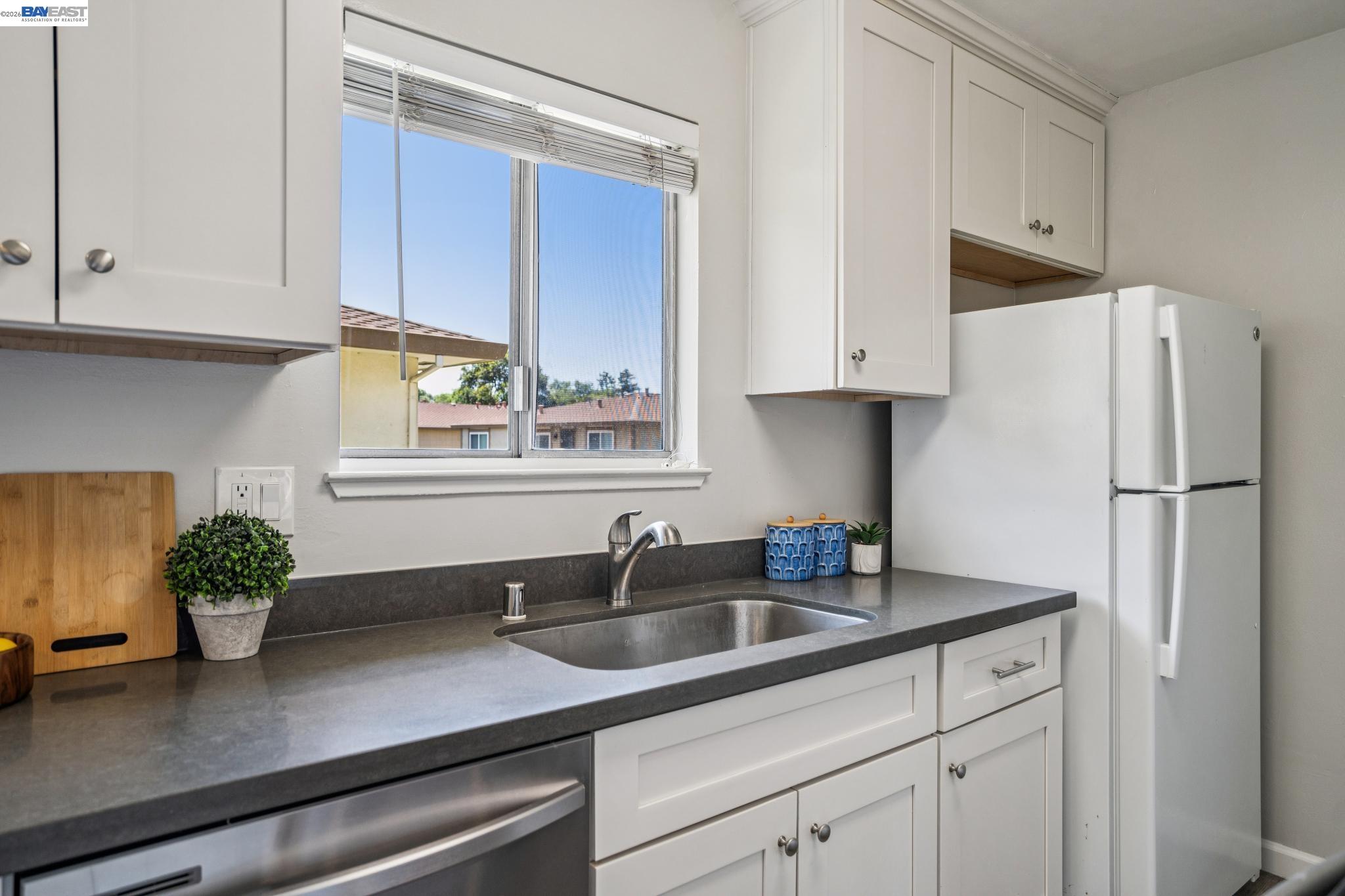 2297 Medallion Dr # 4