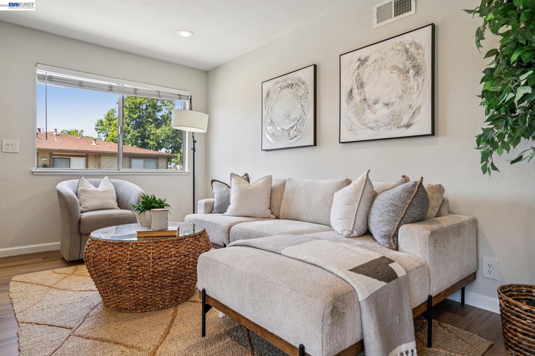 2297 Medallion Dr # 4