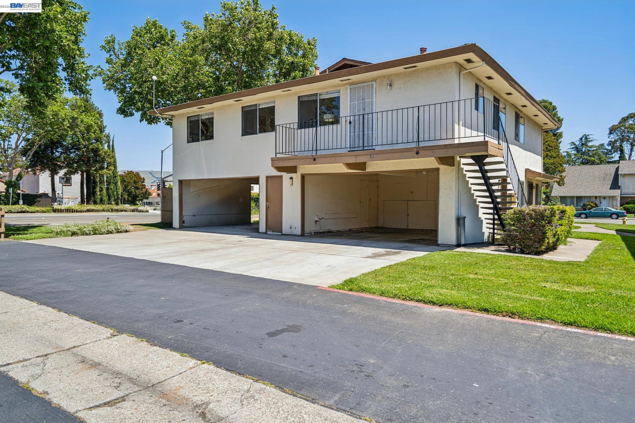 2297 Medallion Dr # 4