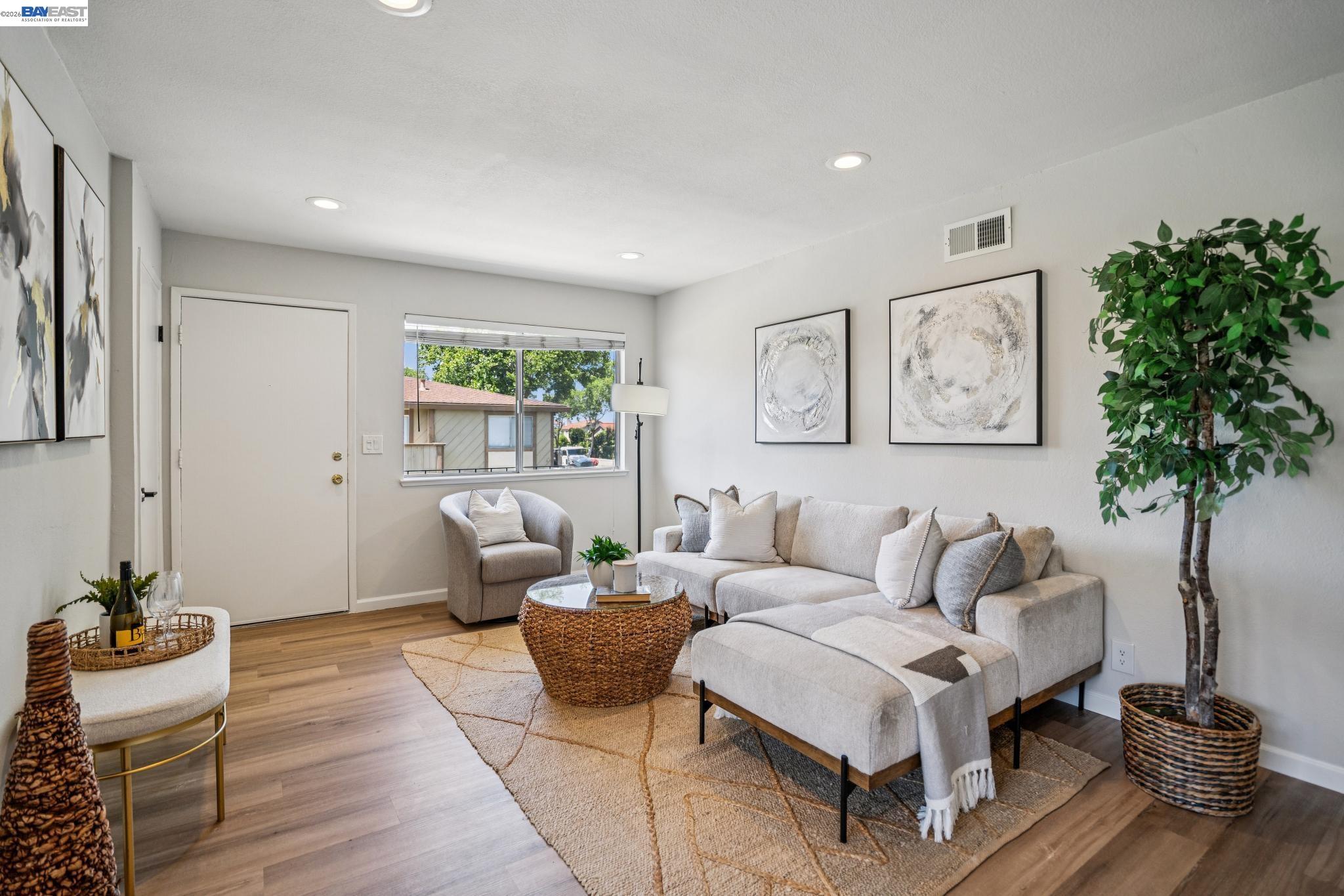 2297 Medallion Dr # 4