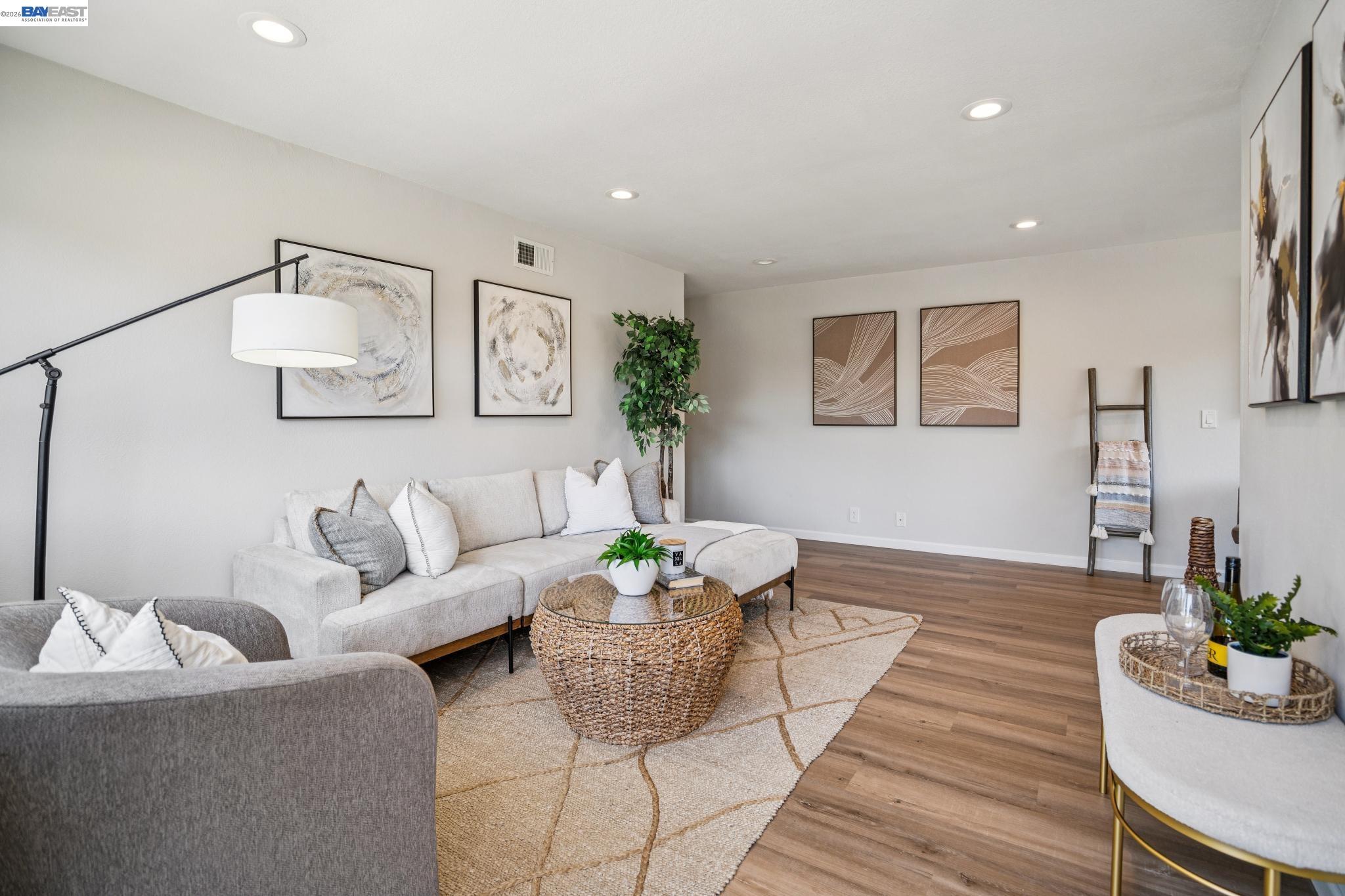 2297 Medallion Dr # 4
