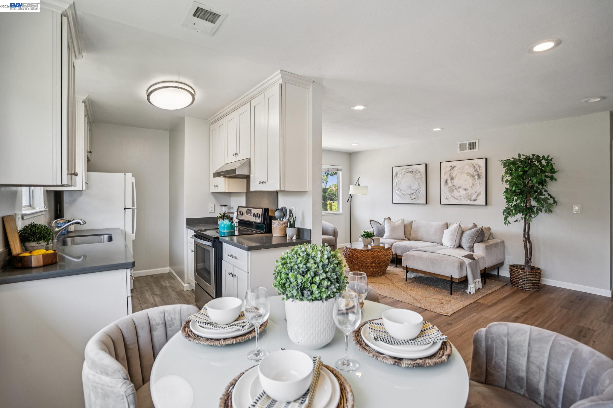 2297 Medallion Dr # 4