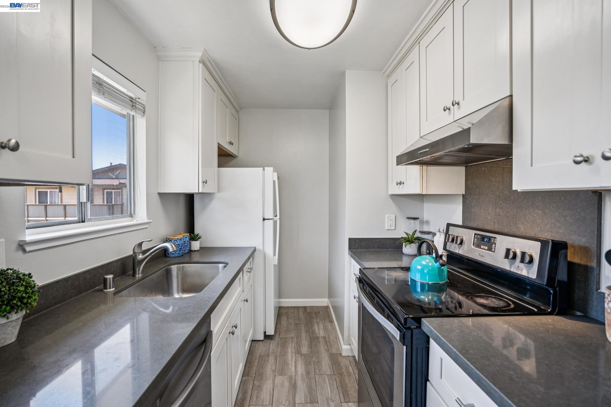 2297 Medallion Dr # 4