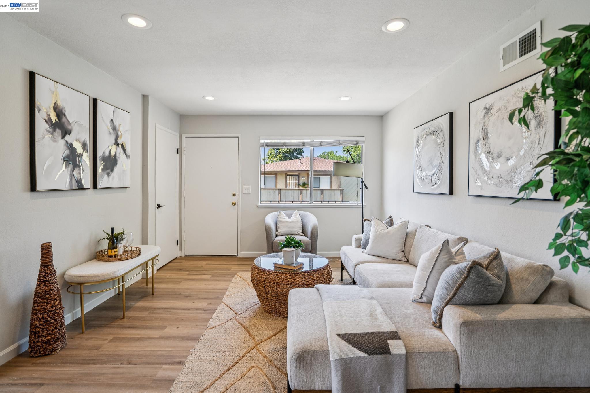 2297 Medallion Dr # 4