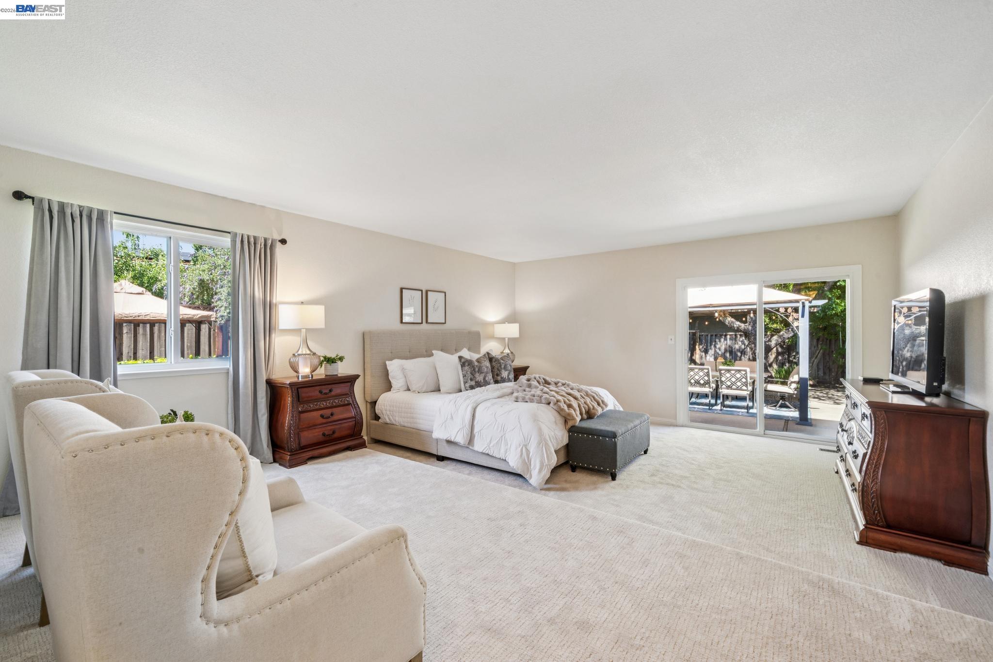 7403 Hillsdale Dr