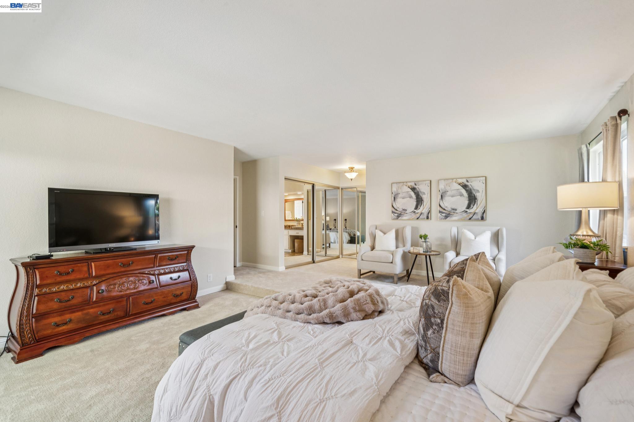 7403 Hillsdale Dr