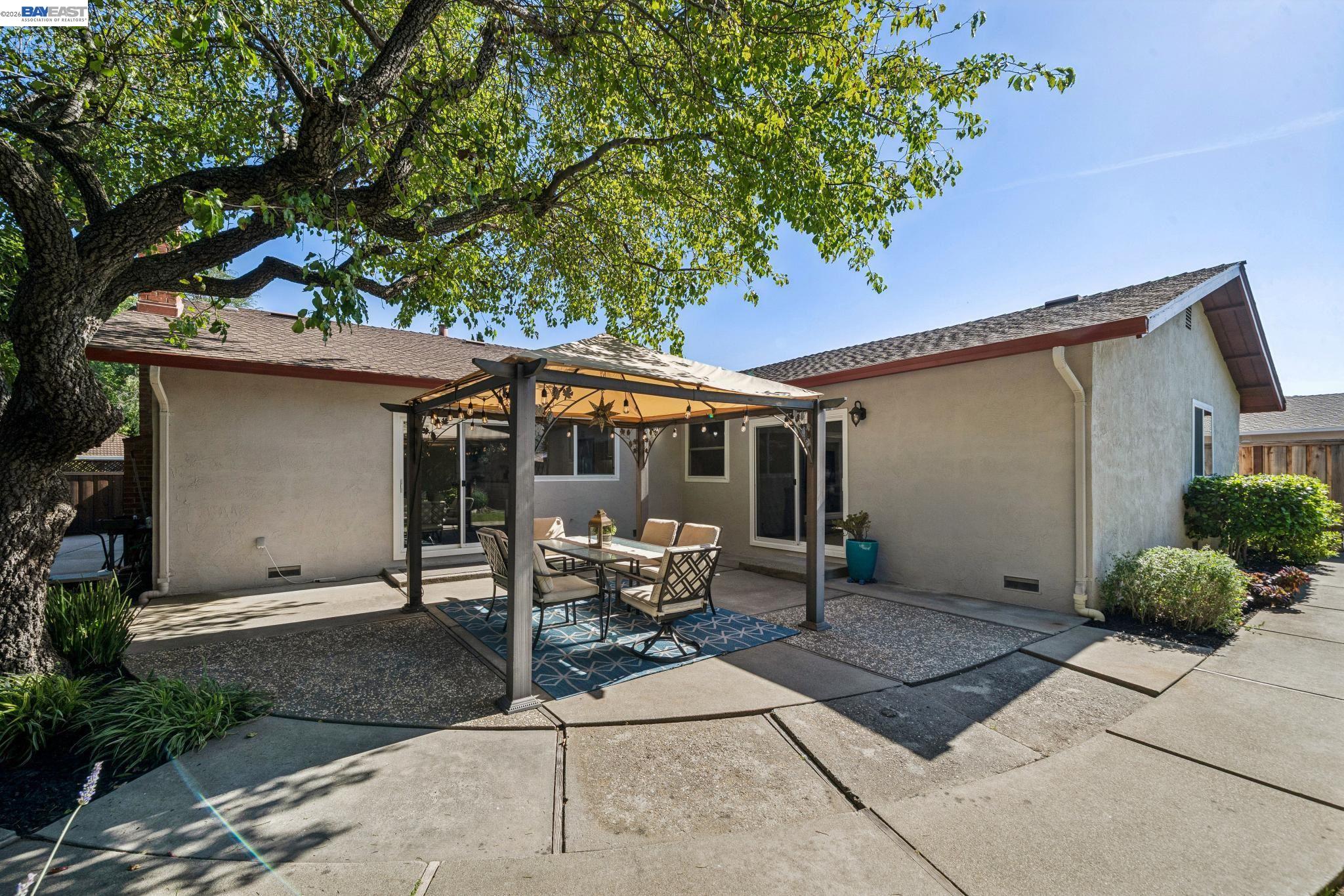 7403 Hillsdale Dr