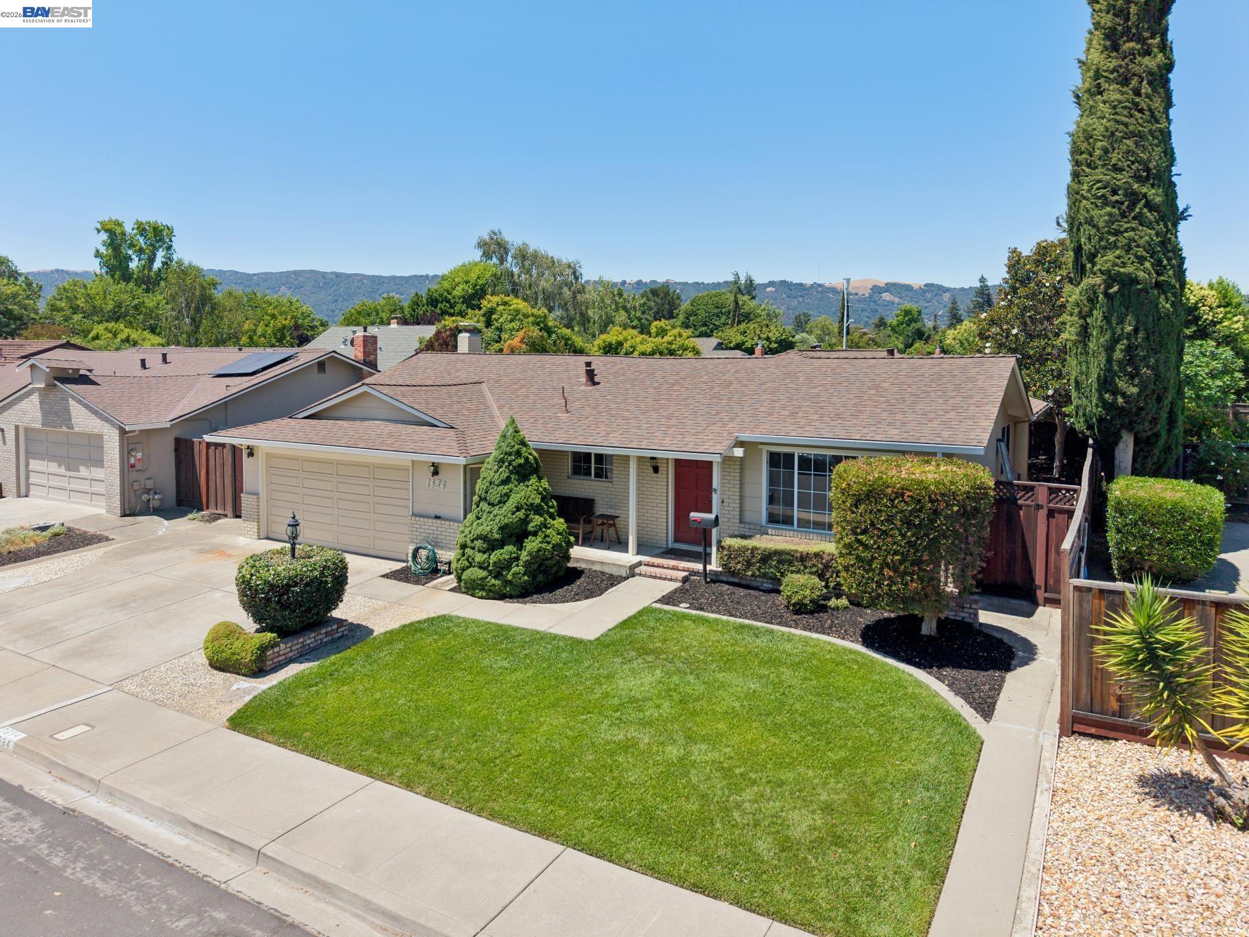 1684 Ramblewood Way
