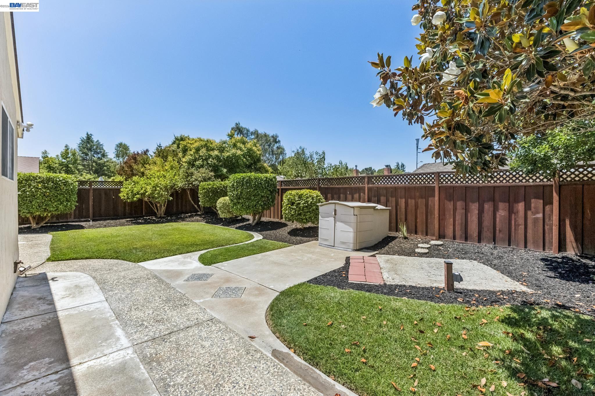 1684 Ramblewood Way