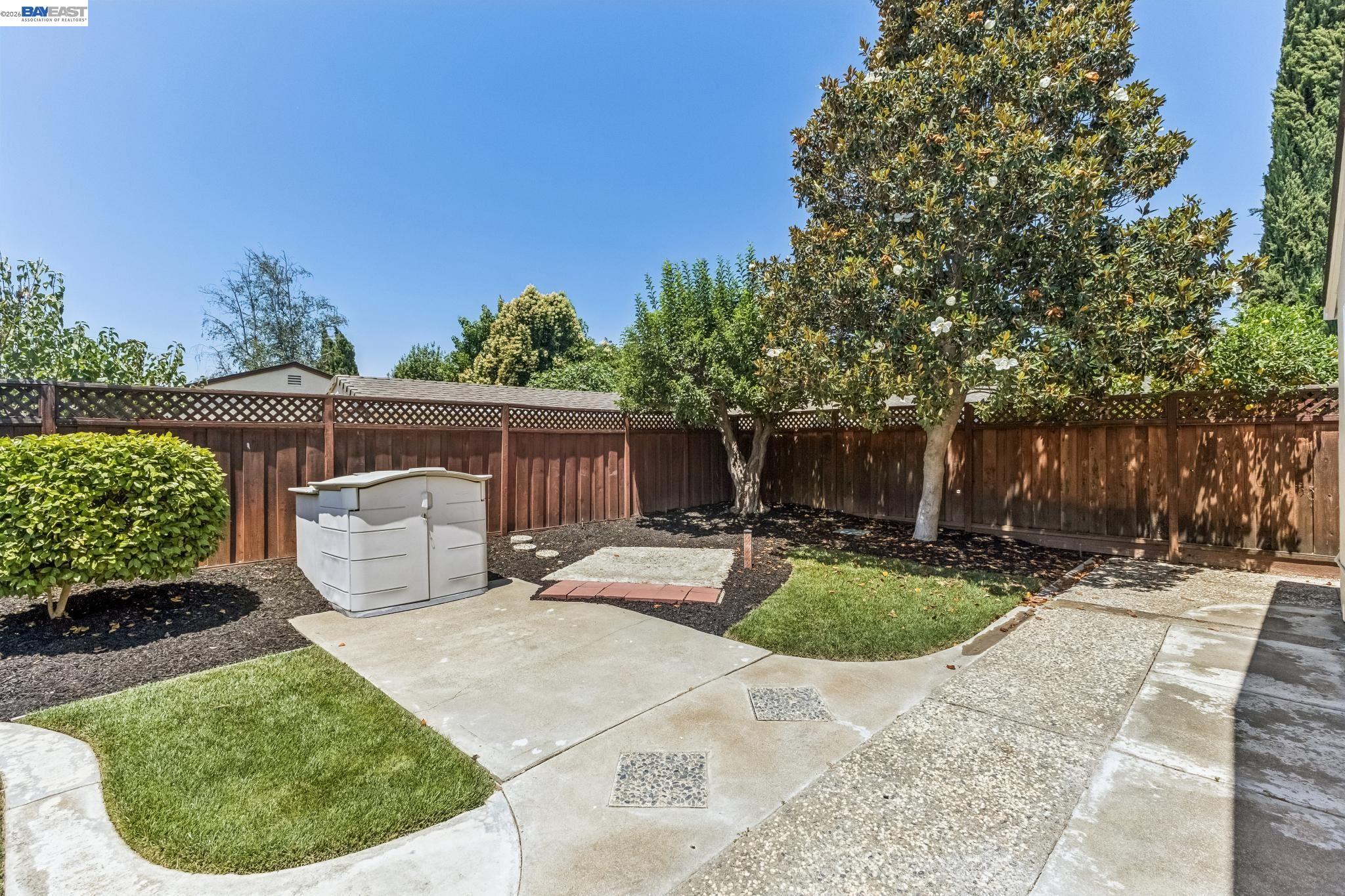 1684 Ramblewood Way