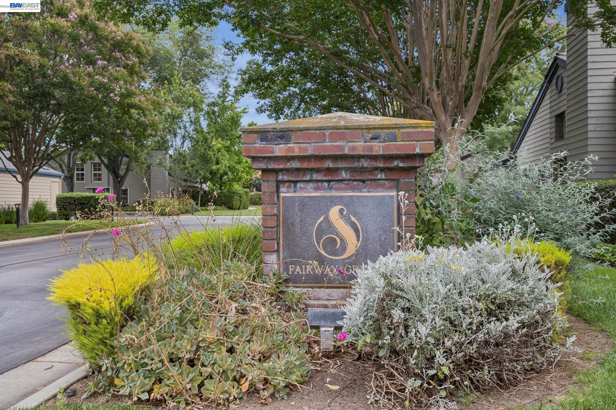 1594 Fairway Green Cir