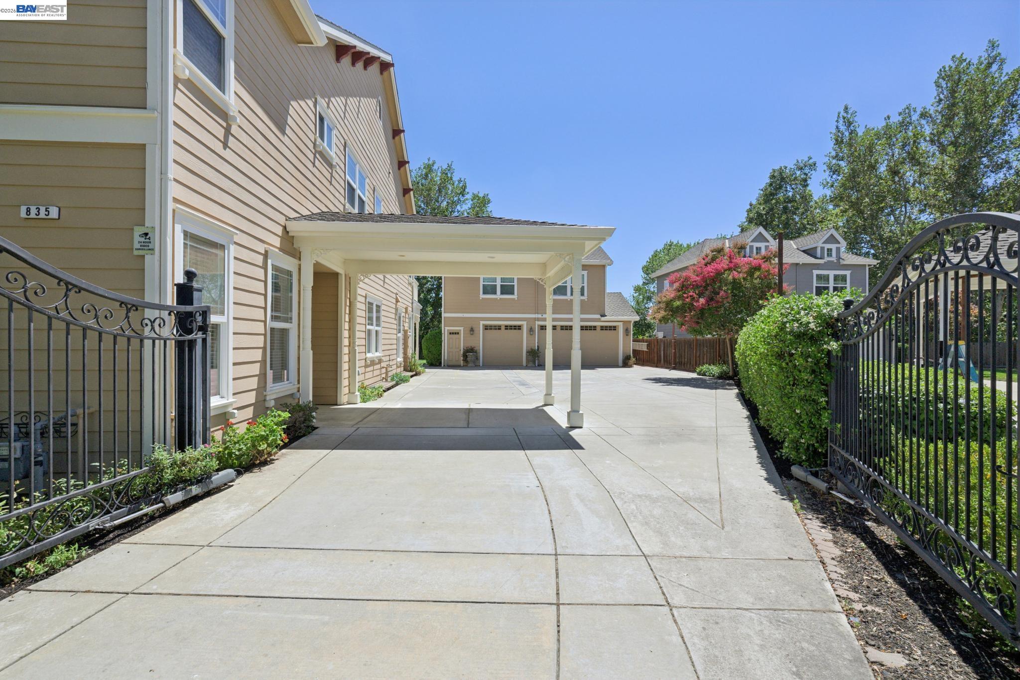 835 Tolentino Ct