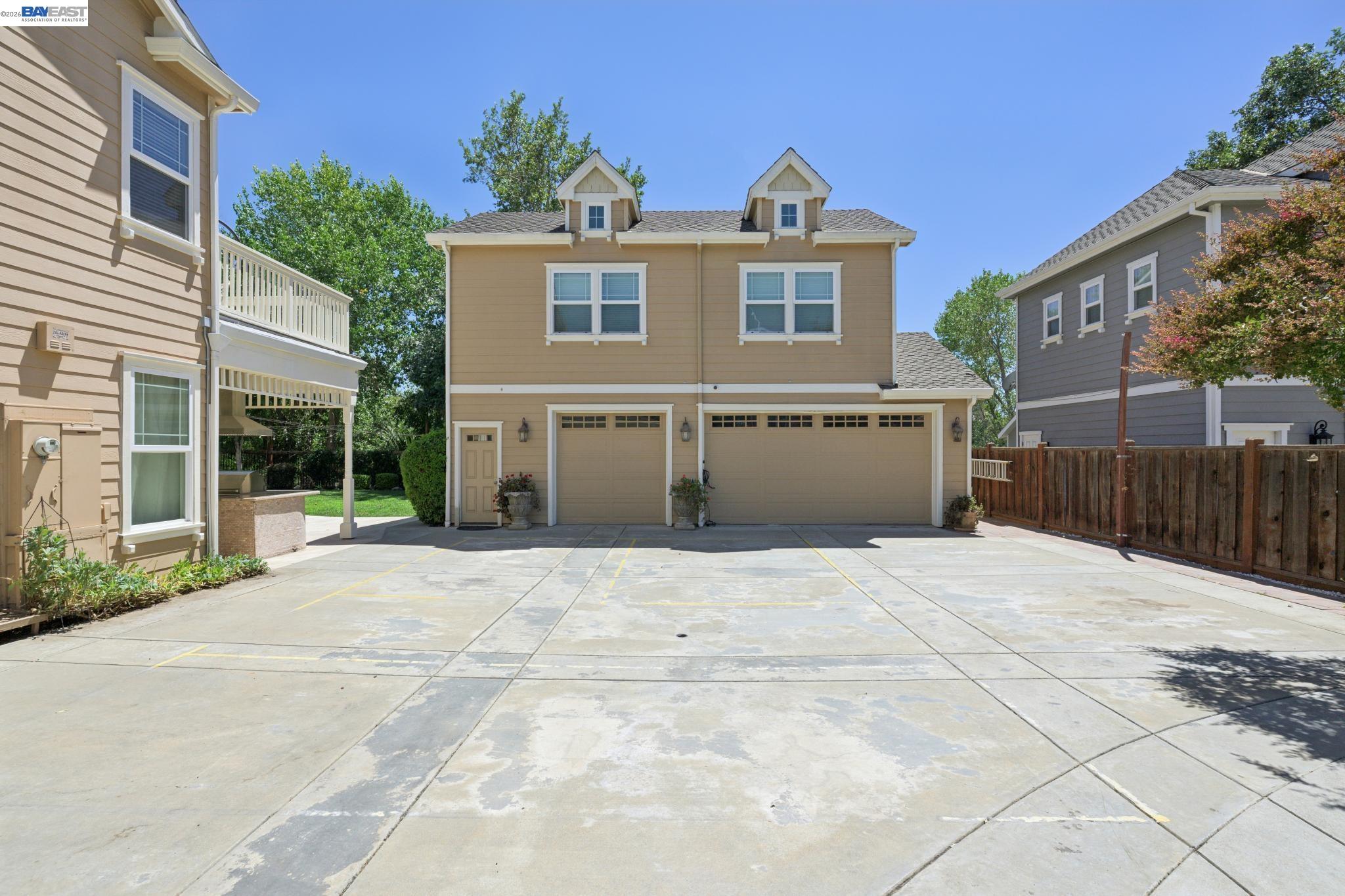 835 Tolentino Ct