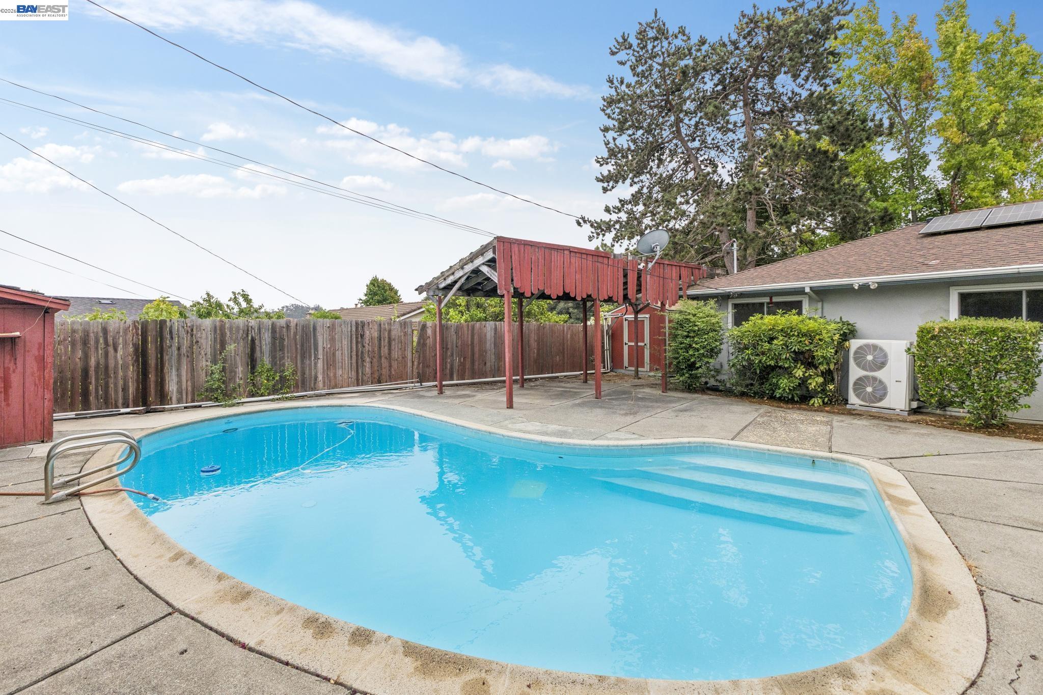 1804 Sereno Dr