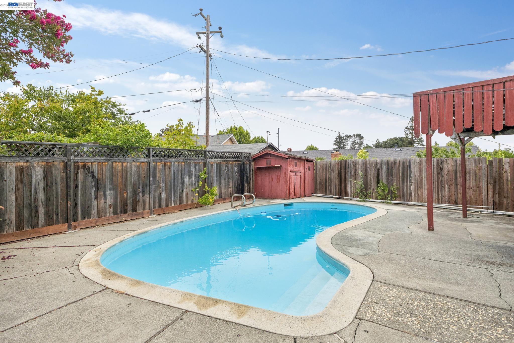 1804 Sereno Dr
