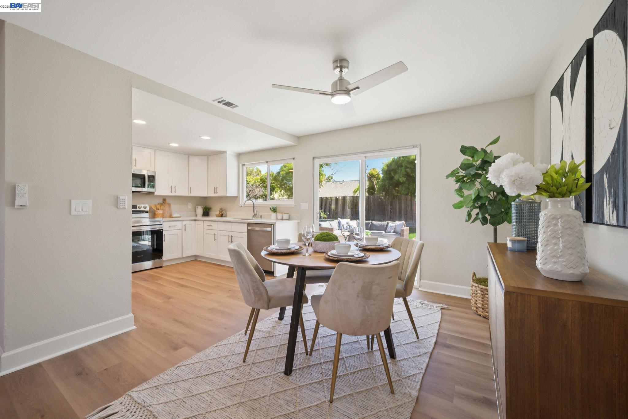 1665 Honeysuckle Rd