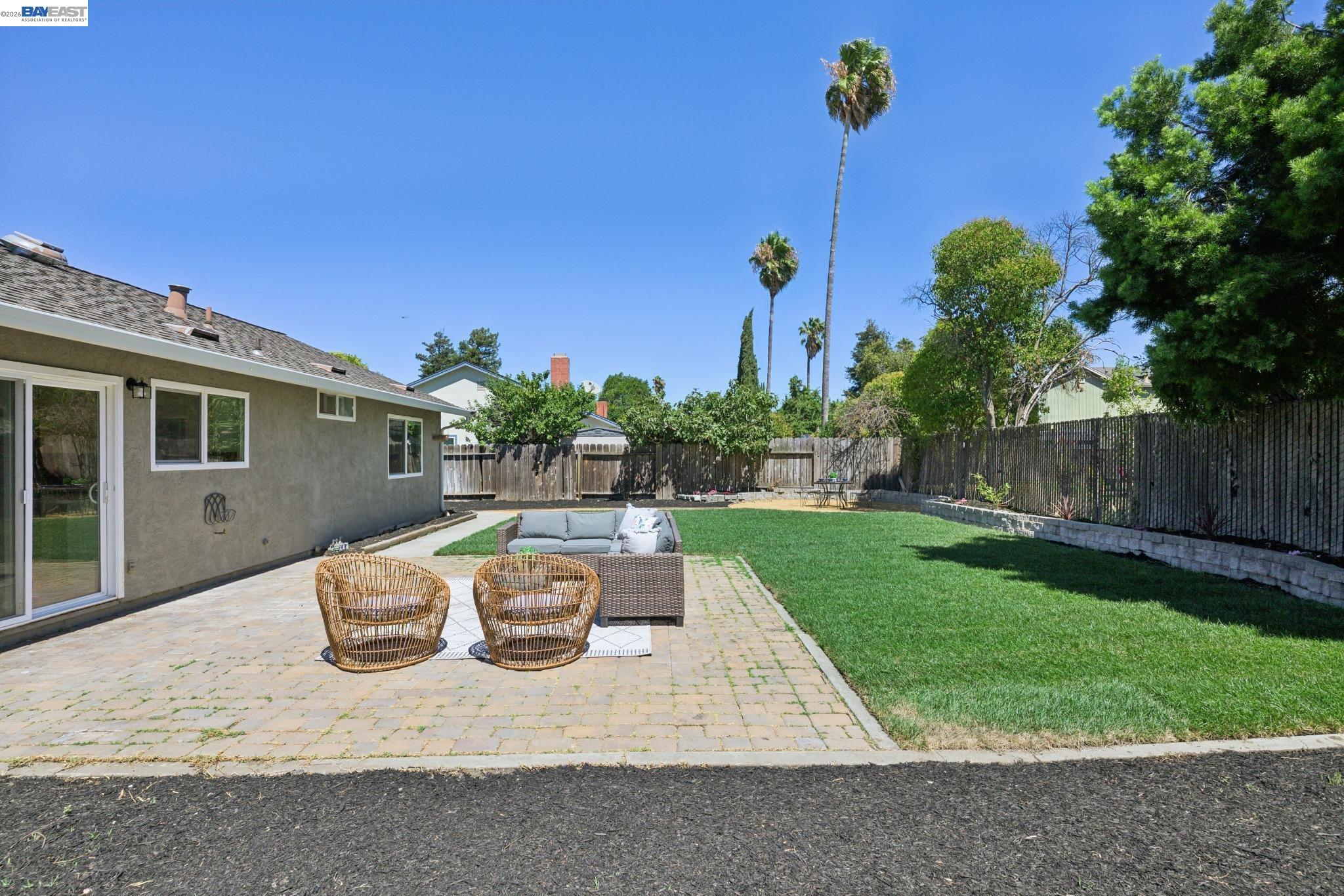 1665 Honeysuckle Rd