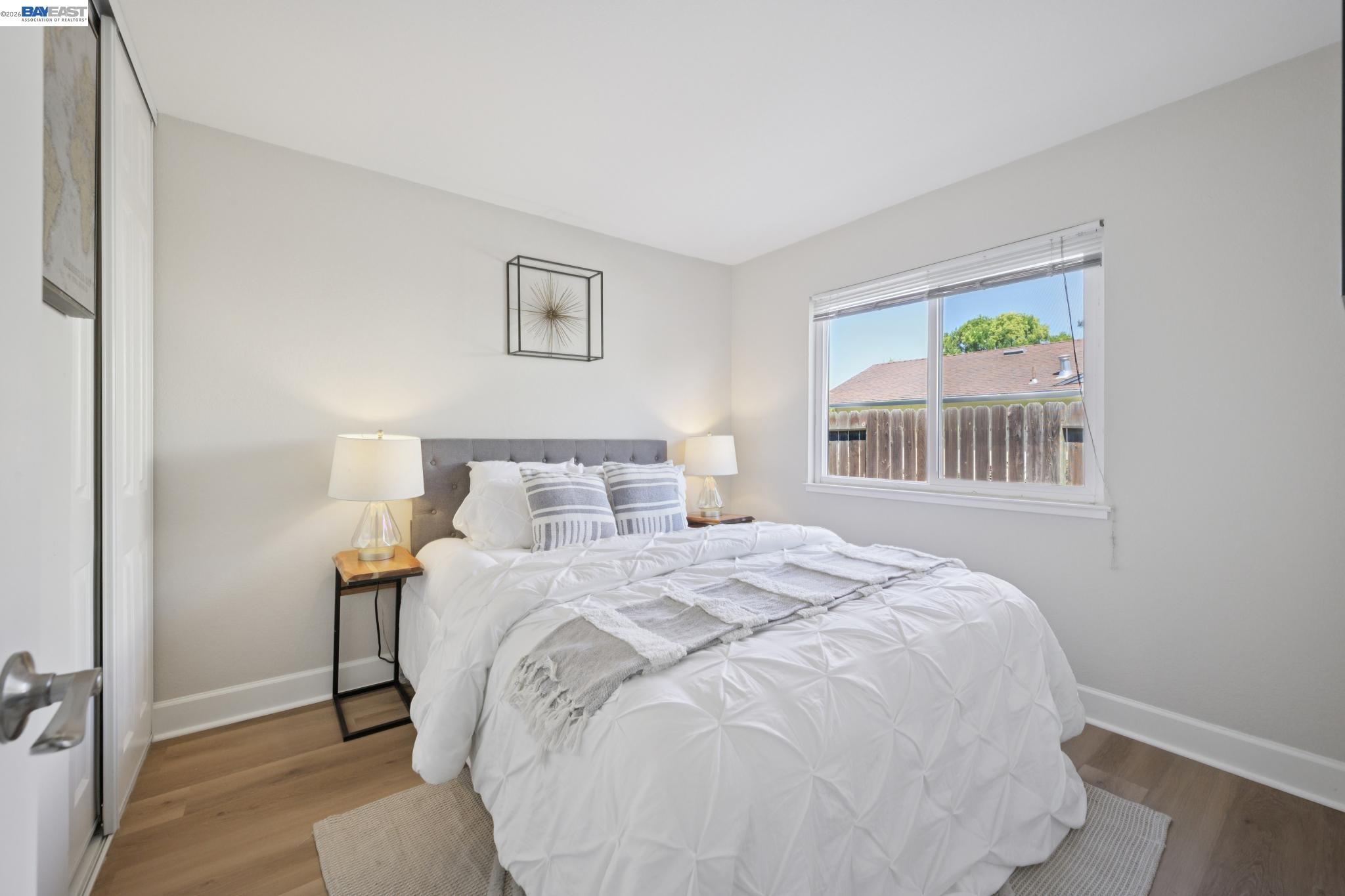 1665 Honeysuckle Rd