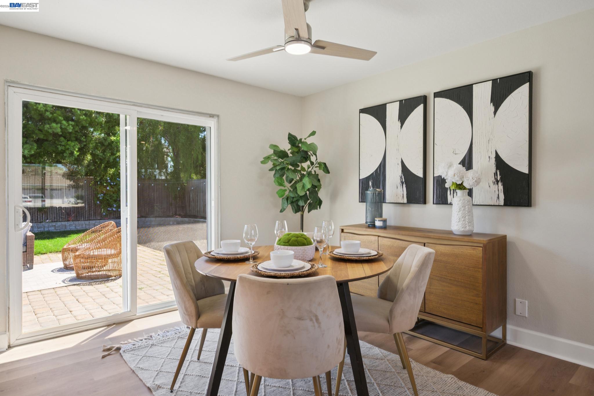 1665 Honeysuckle Rd