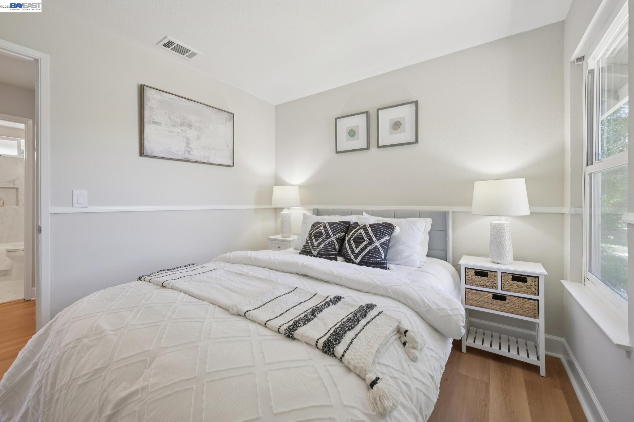 1665 Honeysuckle Rd