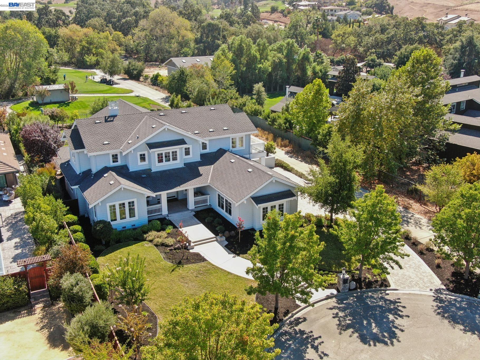 2215 Westbridge Ln