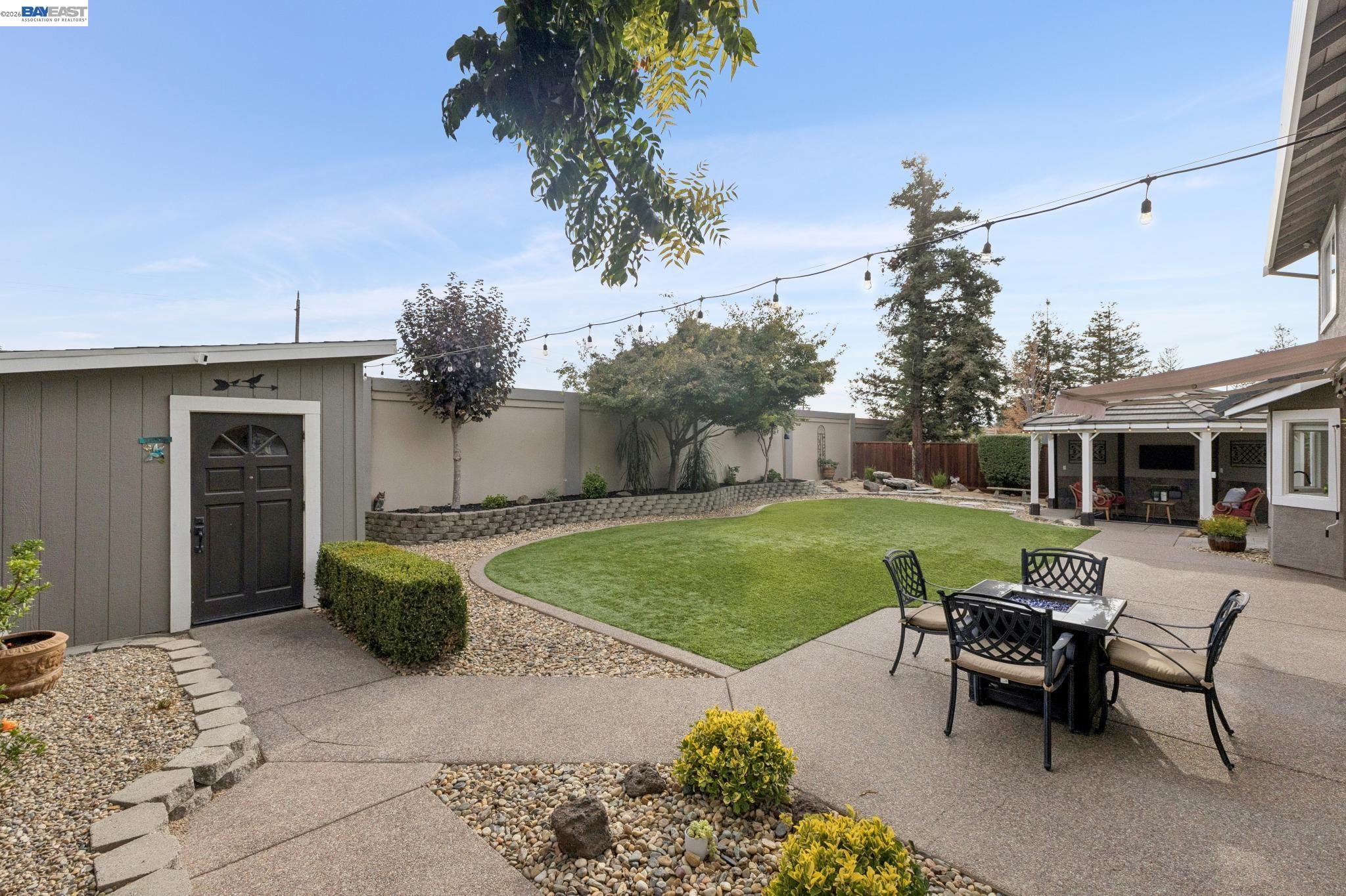257 Summertree Dr