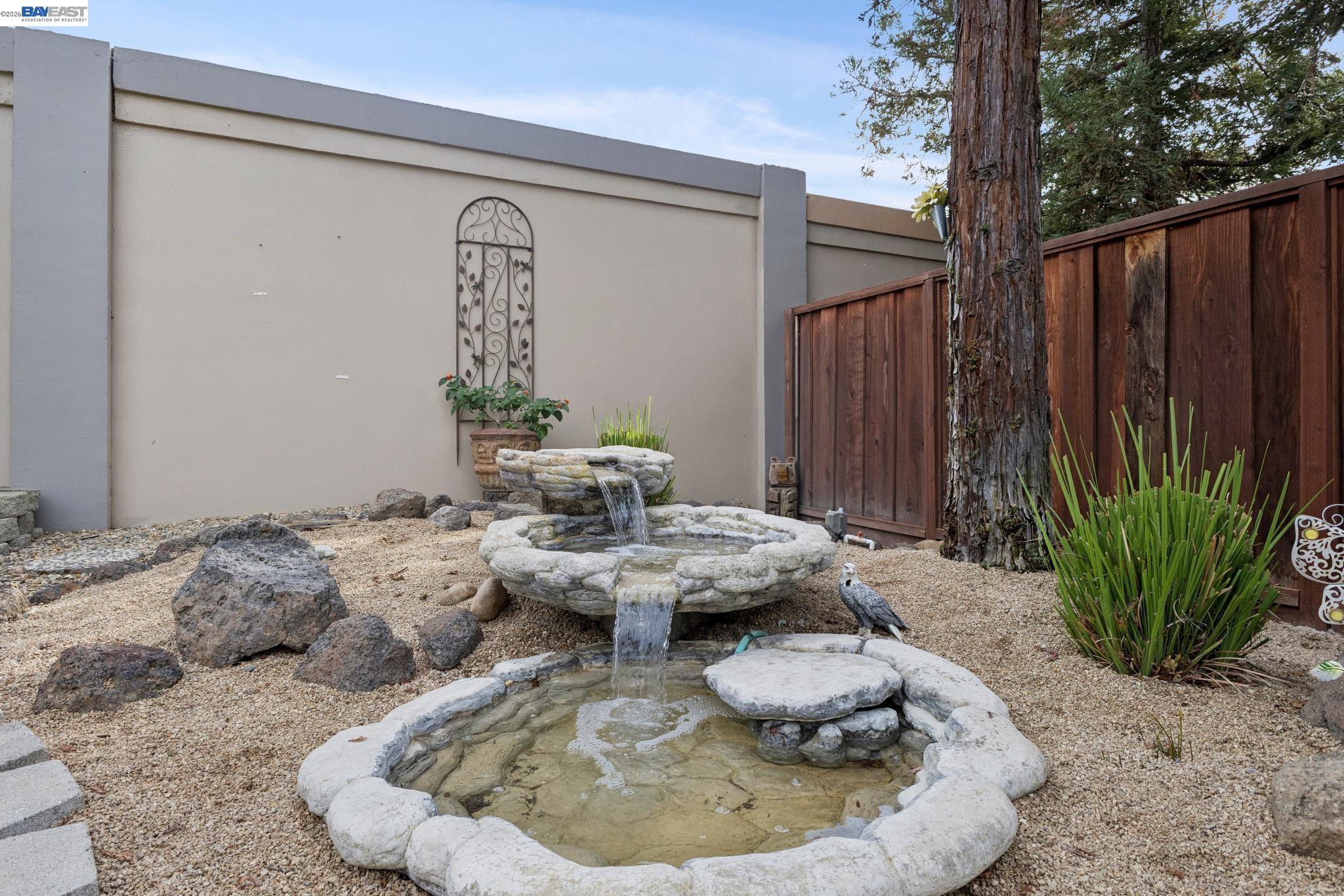 257 Summertree Dr