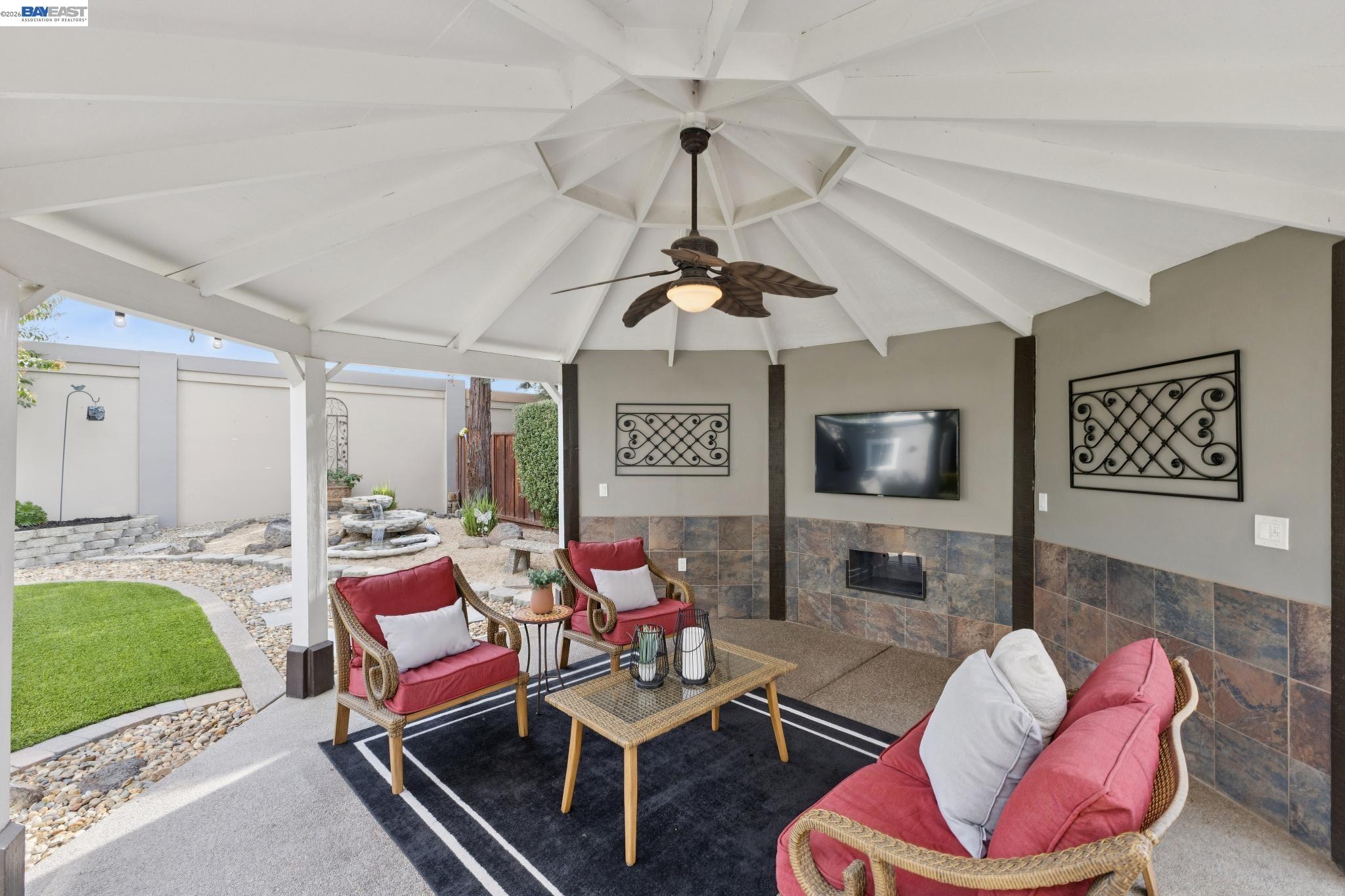 257 Summertree Dr