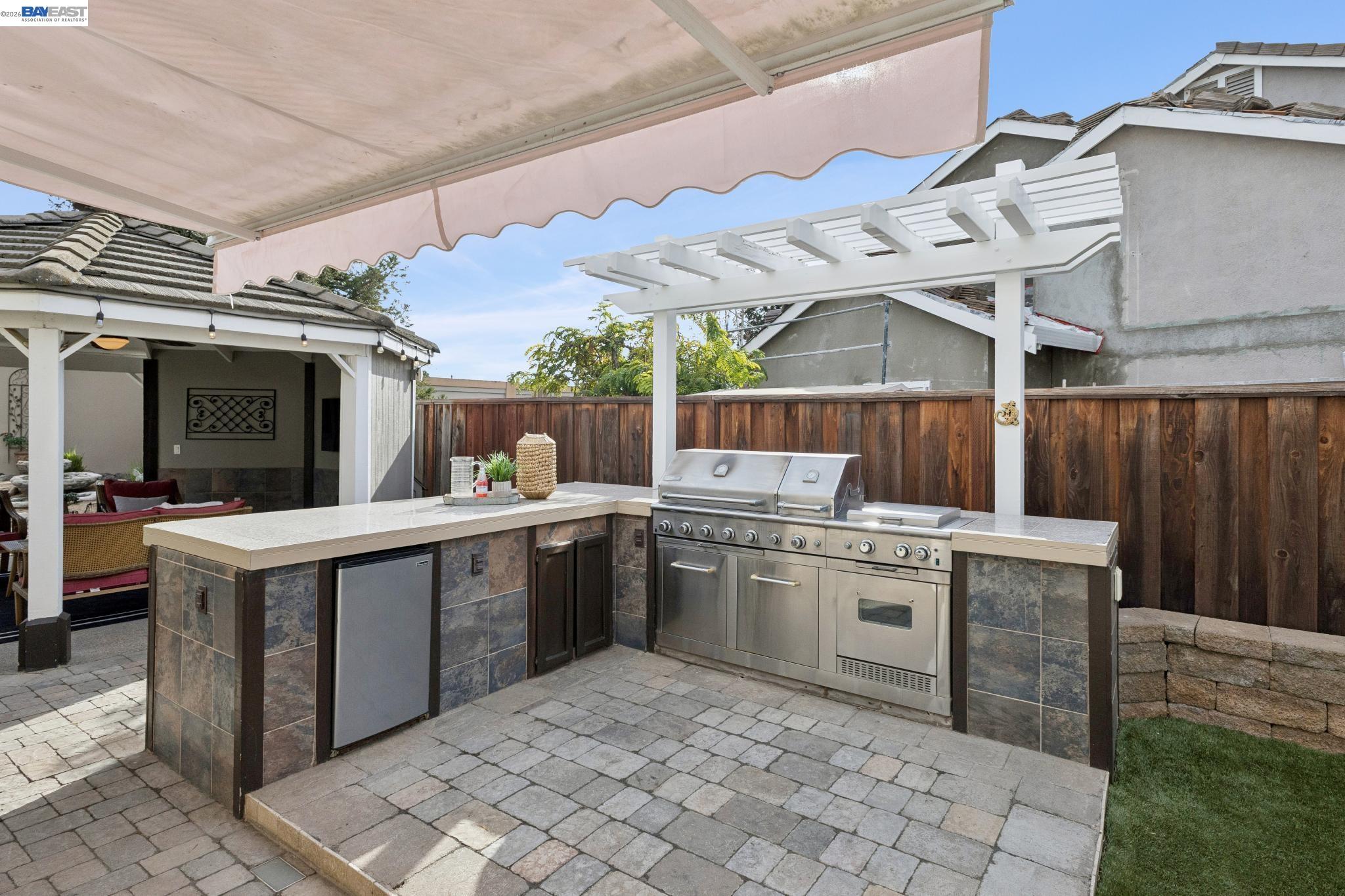 257 Summertree Dr