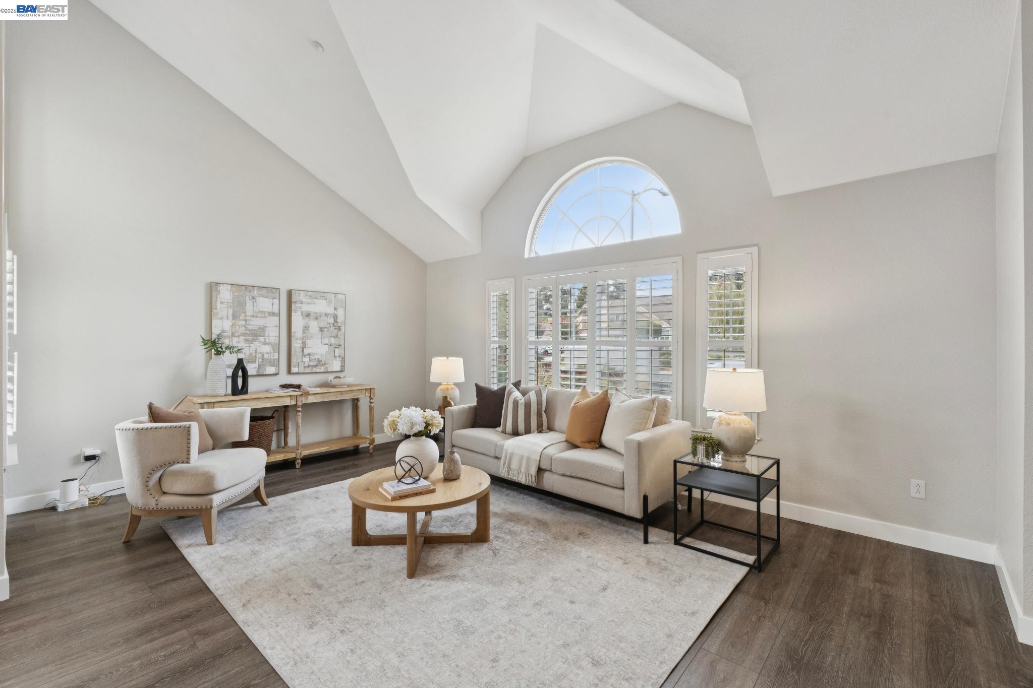 257 Summertree Dr