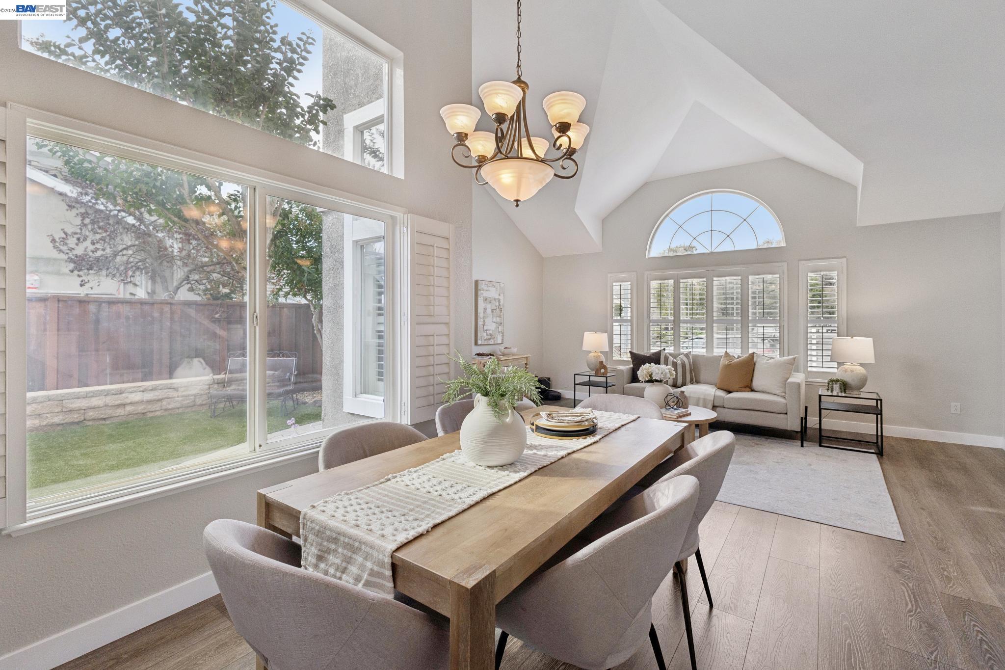 257 Summertree Dr