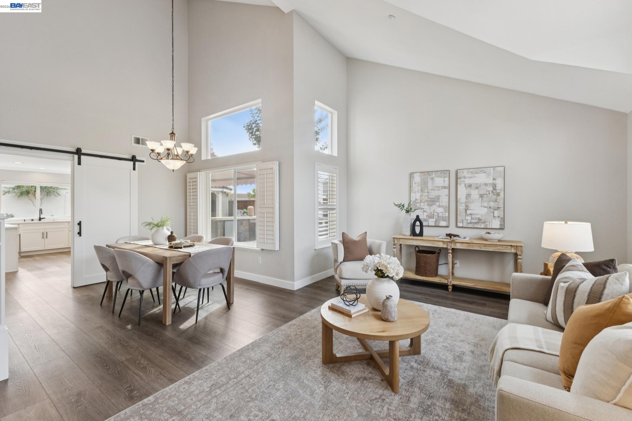257 Summertree Dr