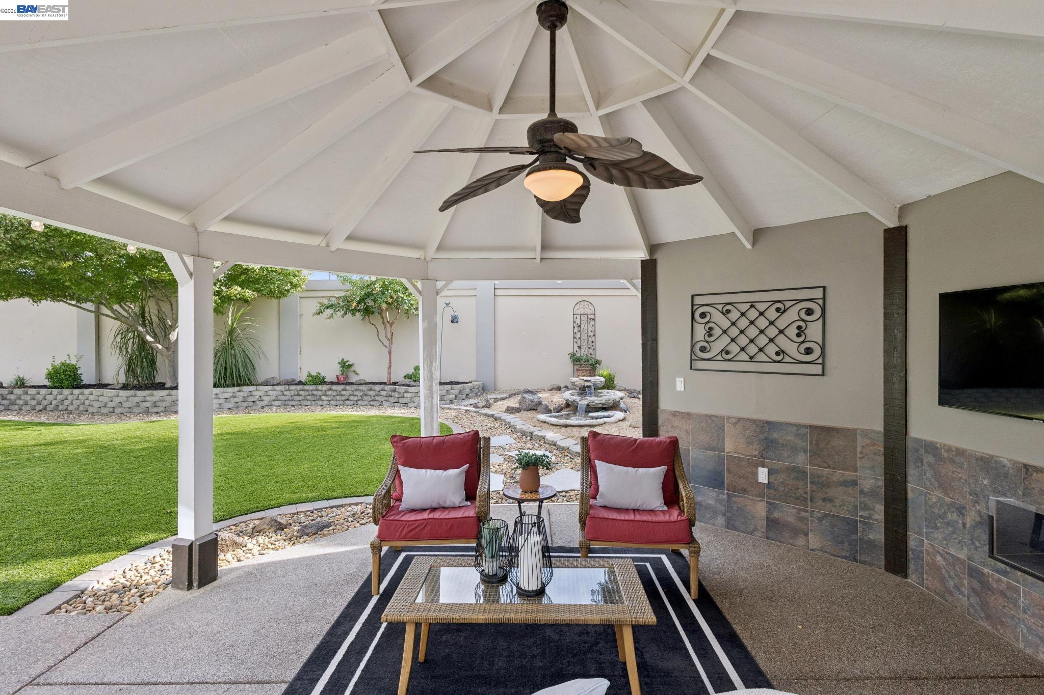 257 Summertree Dr